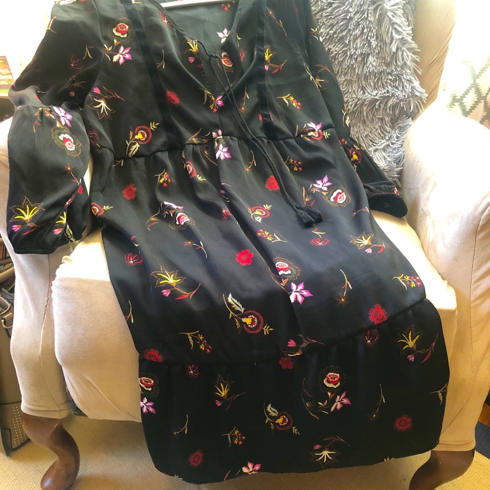 Old Navy Black Floral Tunic Dress with Velvet Trim